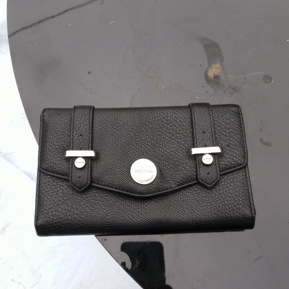 Kenneth Cole reaction wallet